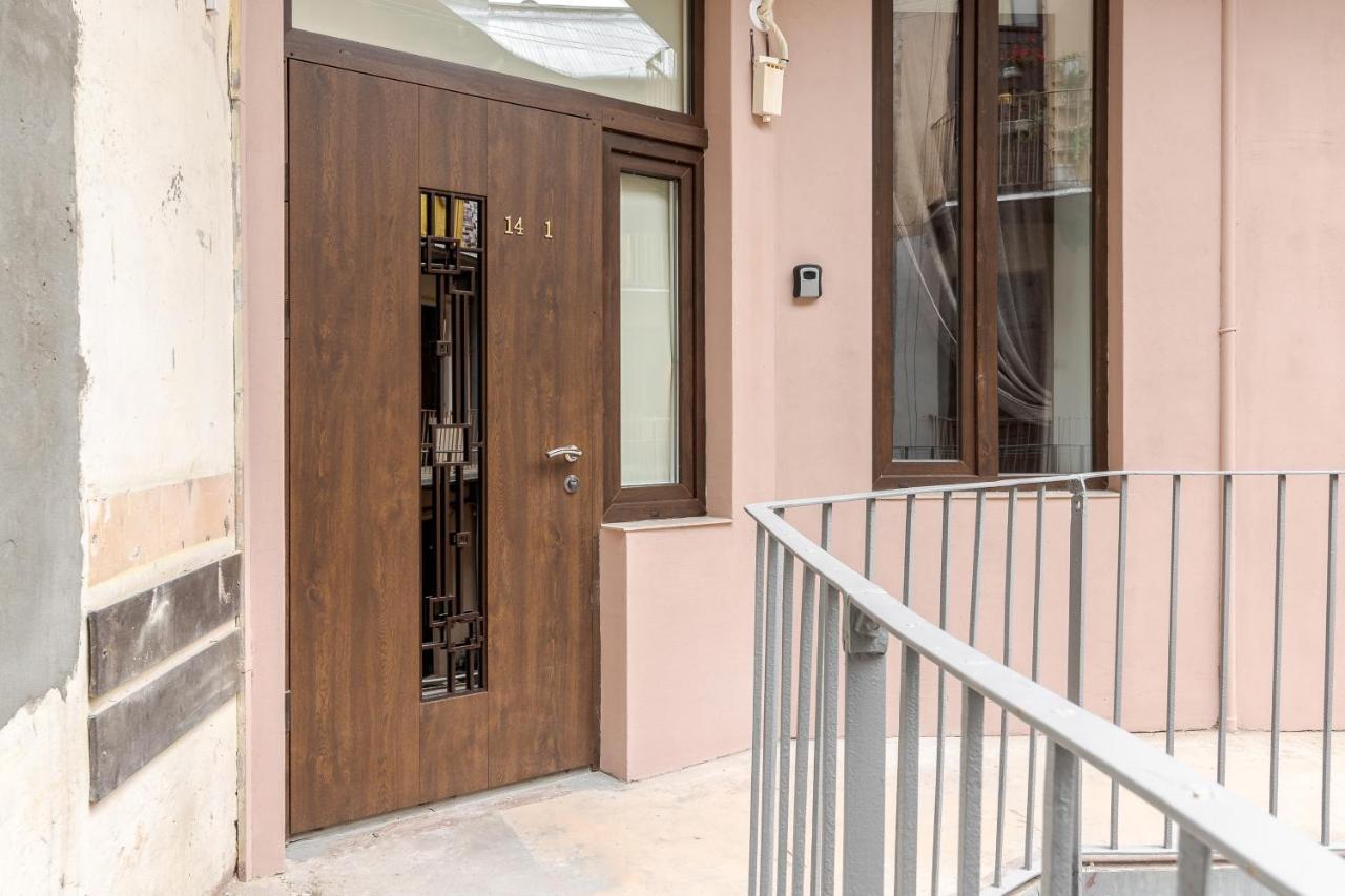 Ferienwohnung Luxury Flat In Downtown 2 Lemberg Exterior foto