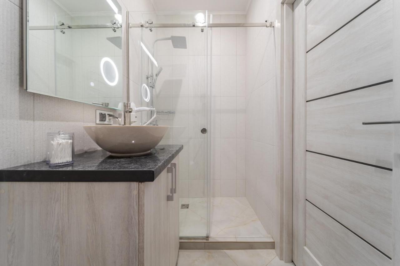 Ferienwohnung Luxury Flat In Downtown 2 Lemberg Exterior foto